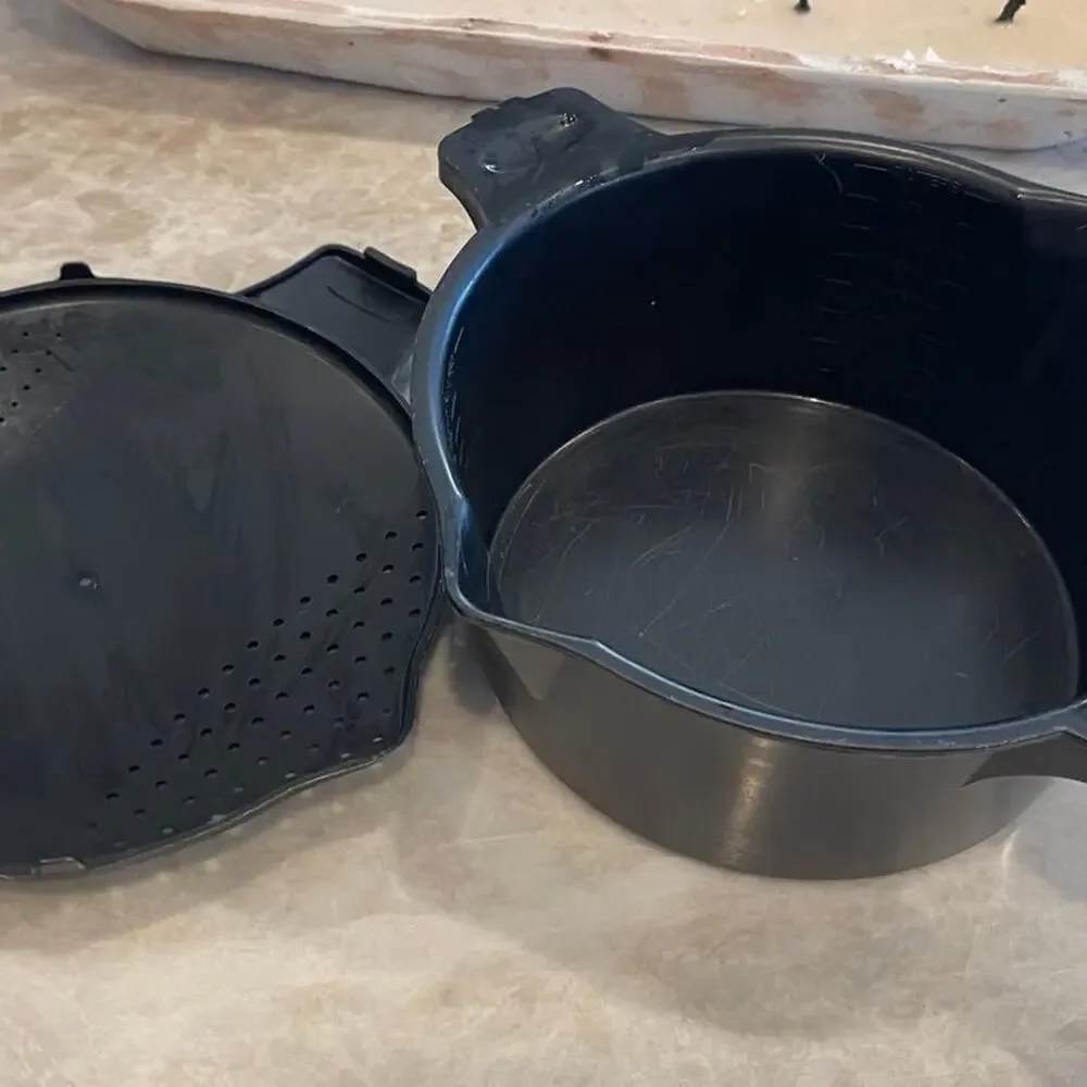 pampered chef micro cooker black 2 quart - Picture 8 of 9
